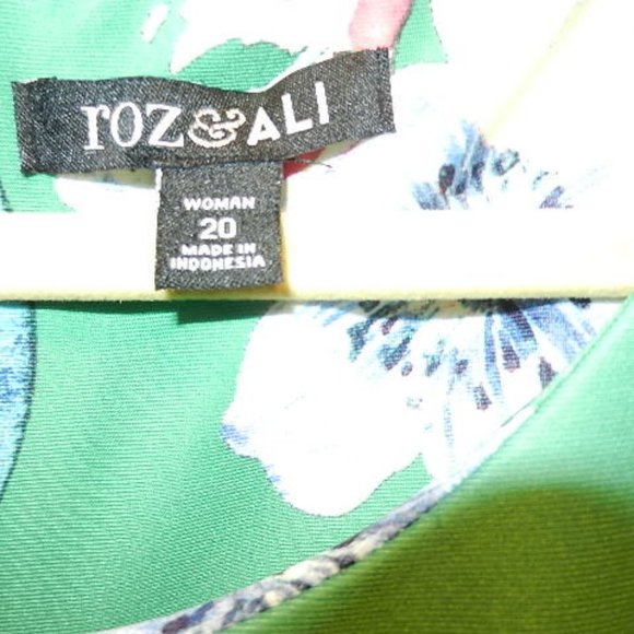 ROZ & ALI BLOUSE EVENING WEAR PLUS SIZE - Picture 11 of 11